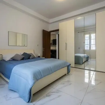 Apartment 2 Bedroom In *